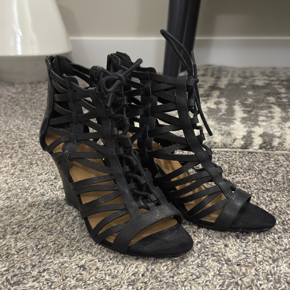 Steve Madden Black Leather Lace-Up Wedge Sandals